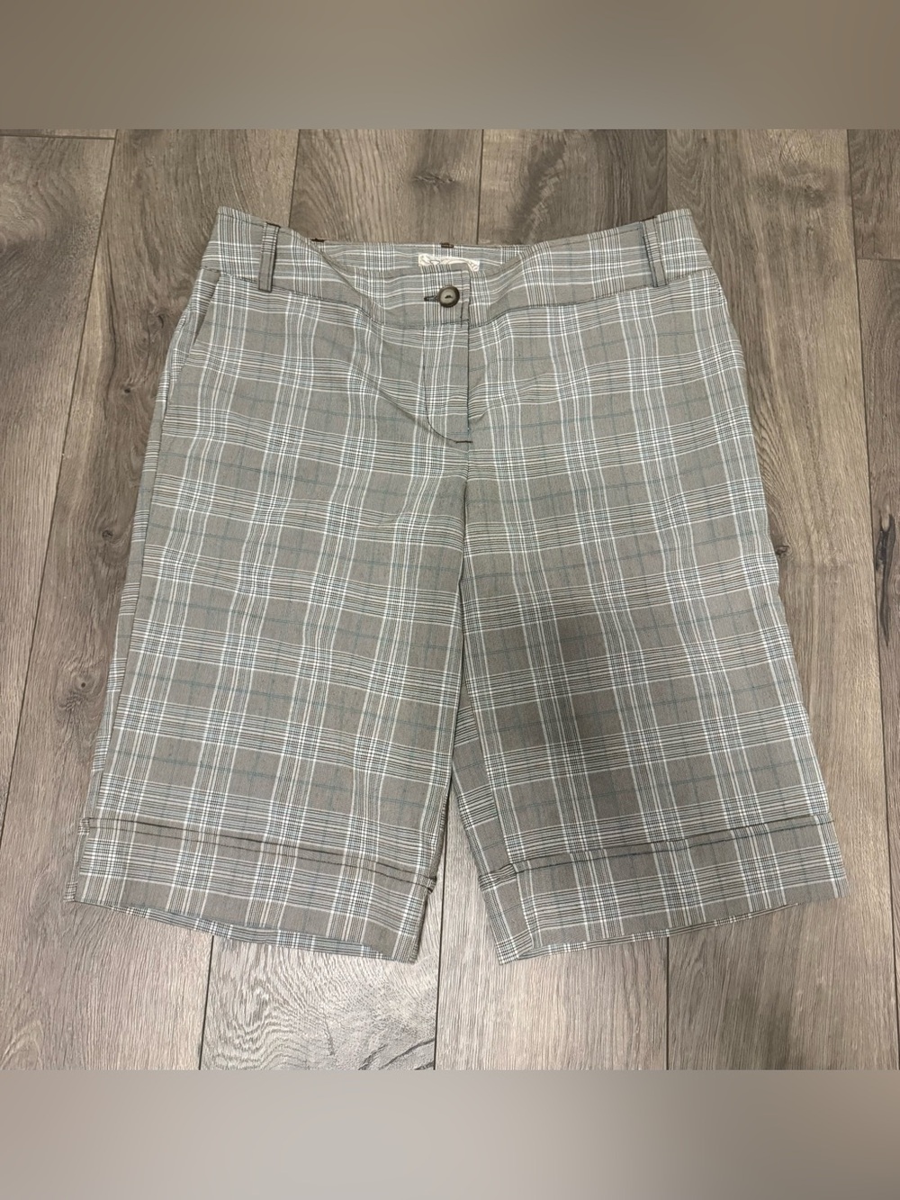 Speechless Plaid Bermuda Shorts in Gray and White